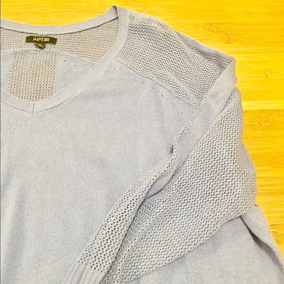 :apt 9: lightweight slouchy sweater - Picture 2 of 4
